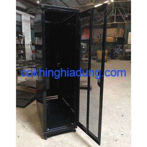 tu rack 42u 1100 canh luoi 3