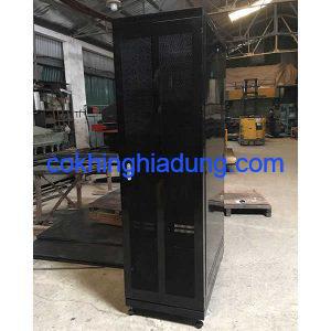 tu rack 42u 1100 canh luoi 5